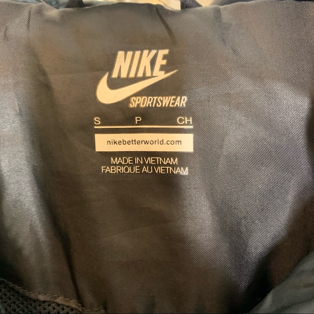 Nike Windrunner Jacket - image 4